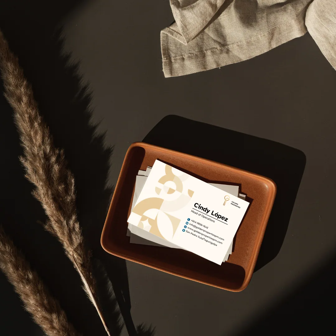 Golden Properties · Papelería