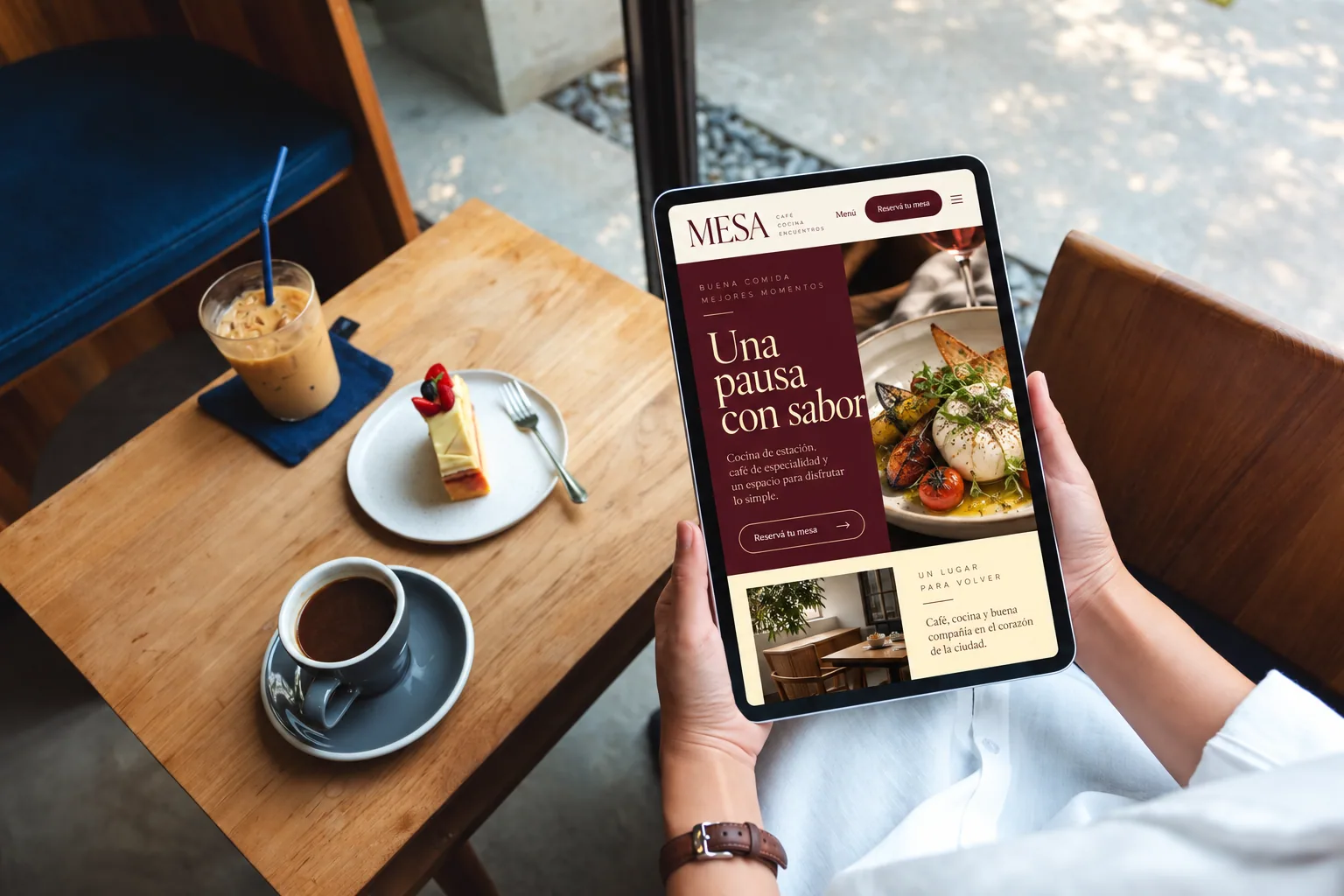 Mesa — concepto de diseño web gastronómico